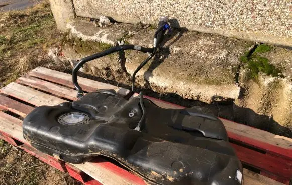 BMW 7 G11 G12 Fuel tank 