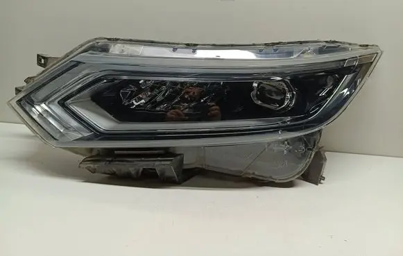 Nissan Qashqai Headlight/headlamp 10019011