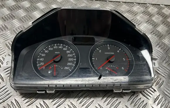 Speedometer (instrument cluster)