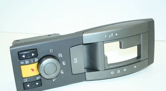 Multifunctional control switch/knob