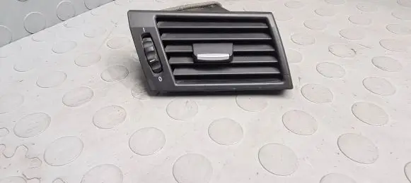 BMW X3 E83 Dashboard side air vent grill/cover trim 3400076