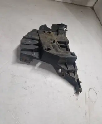 Volvo V70 Front bumper mounting bracket 31265345