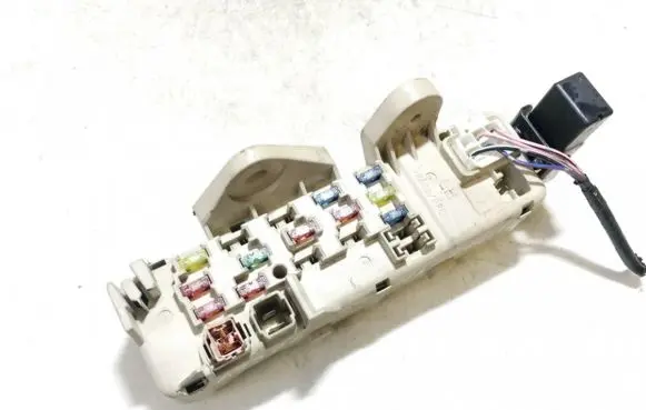 Mazda 323 F Fuse box set
