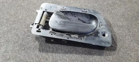 Renault Laguna I Front door interior handle 7700823286g