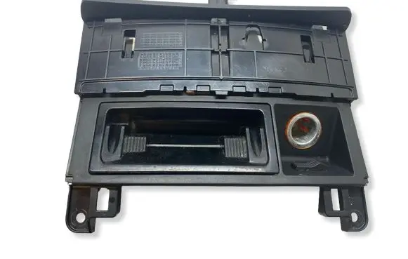 Audi Q7 4L Ashtray (front) 4L0857951