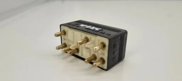 Mercedes-Benz E W124 Coolant fan relay 0015428219