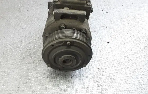 Volkswagen Golf V Air conditioning (A/C) compressor (pump) 1K0820803G