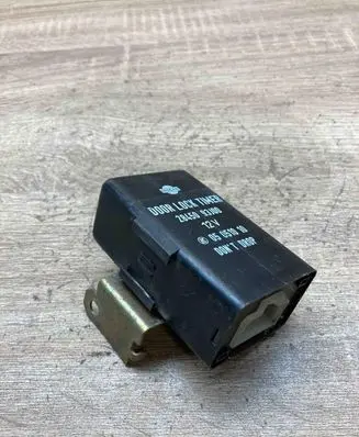 Nissan Primera Other control units/modules 2845093J00 05051010 DoorLockTimer