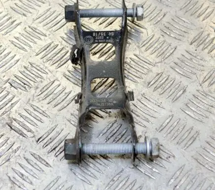 BMW i3 Rear upper control arm/wishbone 6867882
