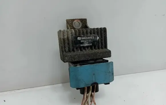 Renault Scenic II - Grand scenic II Glow plug pre-heat relay 9640469680