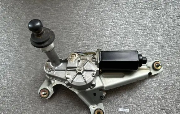 Nissan Patrol Y61 Rear window wiper motor 28710VB005