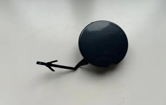 Renault Megane III Front tow hook cap/cover 511807257R