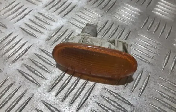 Mitsubishi Colt Front fender indicator light 6r0191048