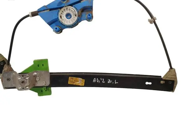 Rear door manual window regulator