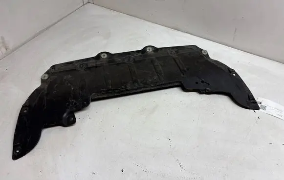 BMW 6 G32 Gran Turismo Engine splash shield/under tray 7363731