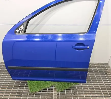 Skoda Octavia Mk2 (1Z) Front door 4590