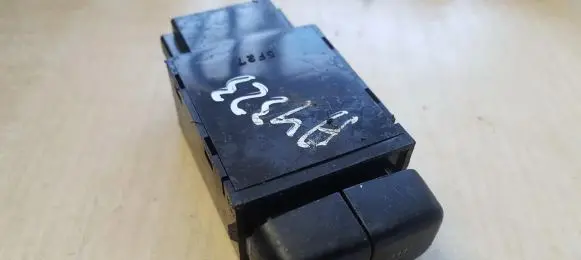 Mitsubishi Grandis Fog light switch 5F27