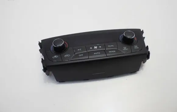 Suzuki SX4 S-Cross Climate control unit 3951061M0