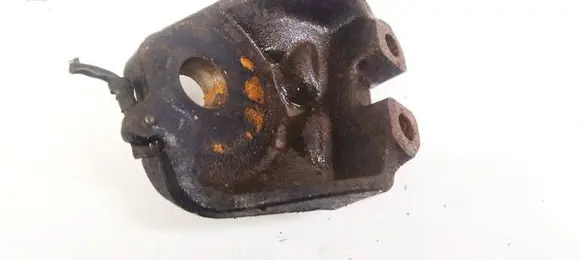Mazda 6 Engine mounting bracket
