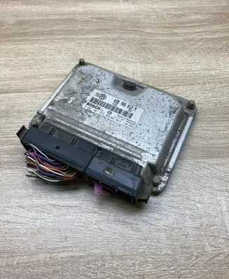 Volkswagen Golf IV Engine control unit/module ECU 038906012M 0281001979