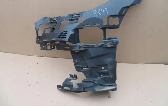 Mercedes-Benz C AMG W202 Rear bumper mounting bracket A2068857001