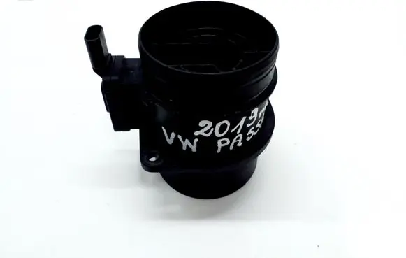 Volkswagen PASSAT B8 Mass air flow meter 05L906461B
