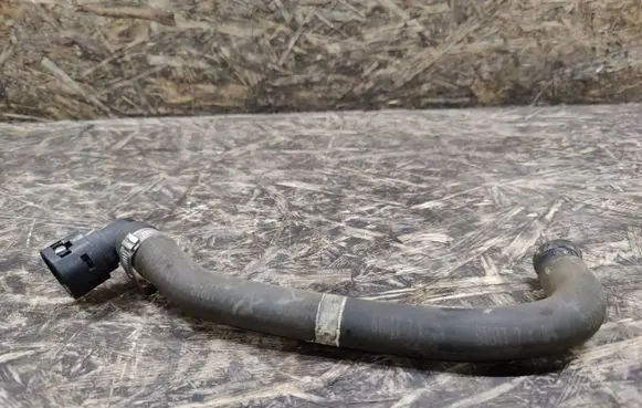 Maserati Quattroporte Engine coolant pipe/hose
