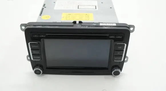 Volkswagen Tiguan Radio/CD/DVD/GPS head unit 3C8035190ACR 3C8035190