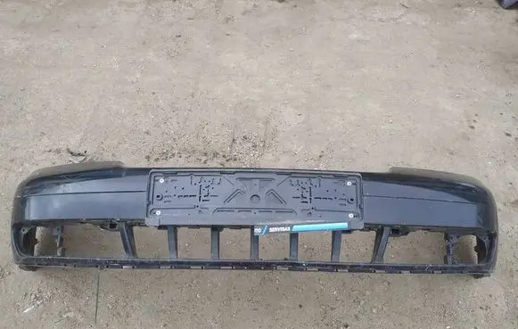 Audi A4 S4 B5 8D Front bumper JUODAS