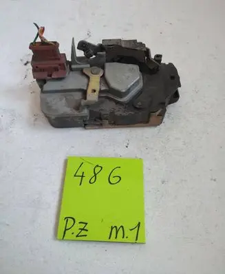 Peugeot 206 Rear door lock 8347382
