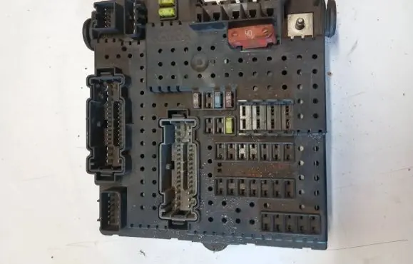 Volvo XC90 Fuse module 30728512 06W354
