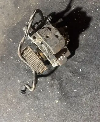 Renault Espace IV Fuel injection high pressure pump 0445010075 8200108225