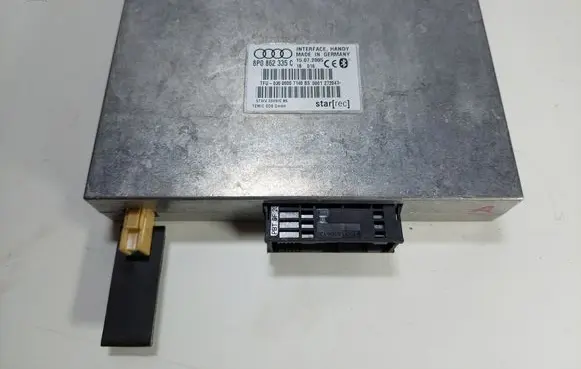 Audi A4 S4 B7 8E 8H Bluetooth control unit module 8P0862335C