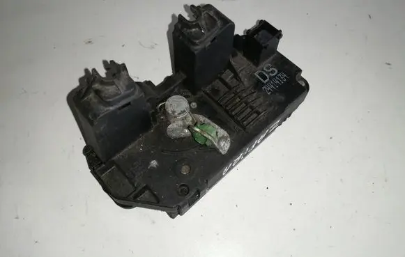 Opel Zafira A Rear door lock 24414134