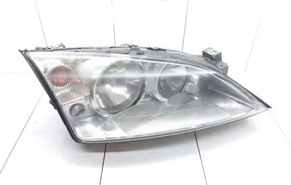 Ford Mondeo Mk III Headlight/headlamp 1S7113005AG 0301174202