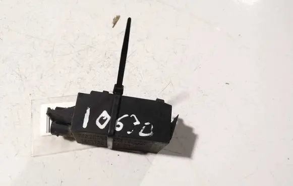 BMW 3 E46 Air quality sensor 13865510