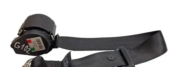 Rear seatbelt