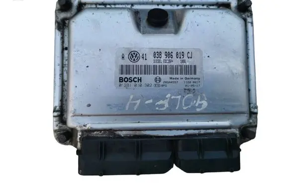 Volkswagen Golf IV Engine control unit/module 0281010302 038906019GJ 28SA4557