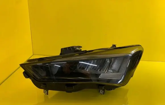 Seat Leon IV Headlight/headlamp 5FB941005D