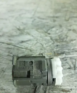 Audi A4 S4 B6 8E 8H Ignition lock 8E1837053