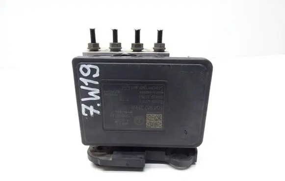 Skoda Octavia Mk3 (5E) ABS Pump 5Q0907379R