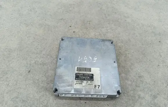 Toyota Corolla Verso E121 Engine control unit/module ECU 896610F070
