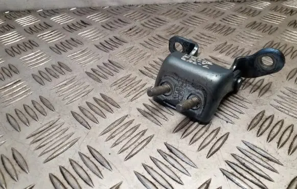 Honda FR-V Rear door upper hinge
