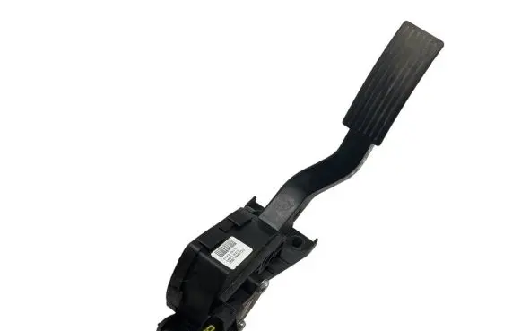 Hyundai i20 (PB PBT) Accelerator throttle pedal 327271J500