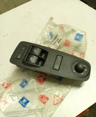 Citroen Jumper Electric window control switch 7354217160 30170067 6554xq