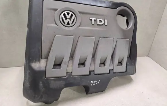 Volkswagen PASSAT B7 Engine cover (trim) 03L103925