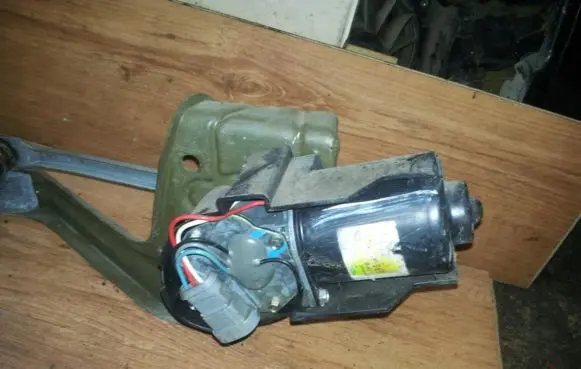 Renault Megane I Wiper motor
