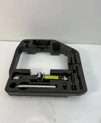 Audi A4 S4 B8 8K Lift Jack 8TC012139A
