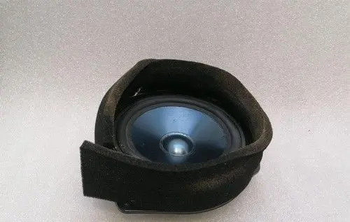 Mercedes-Benz C W204 Front door high frequency speaker A2048202102