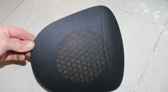 Side speaker trim/cover